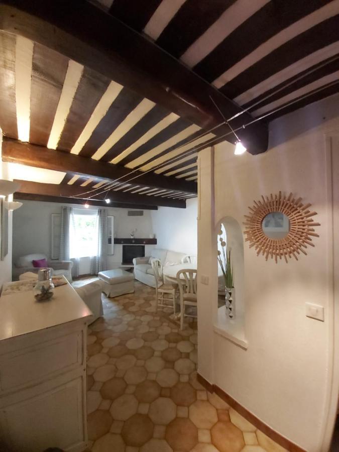 superbe appartement en résidence avec piscine dans le Luberon au pied du colorado provencal Rustrel Exterior foto