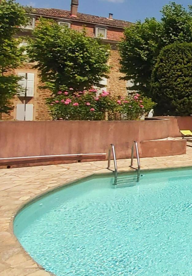 superbe appartement en résidence avec piscine dans le Luberon au pied du colorado provencal Rustrel Exterior foto