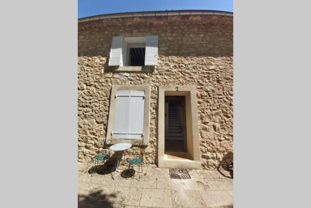 superbe appartement en résidence avec piscine dans le Luberon au pied du colorado provencal Rustrel Exterior foto