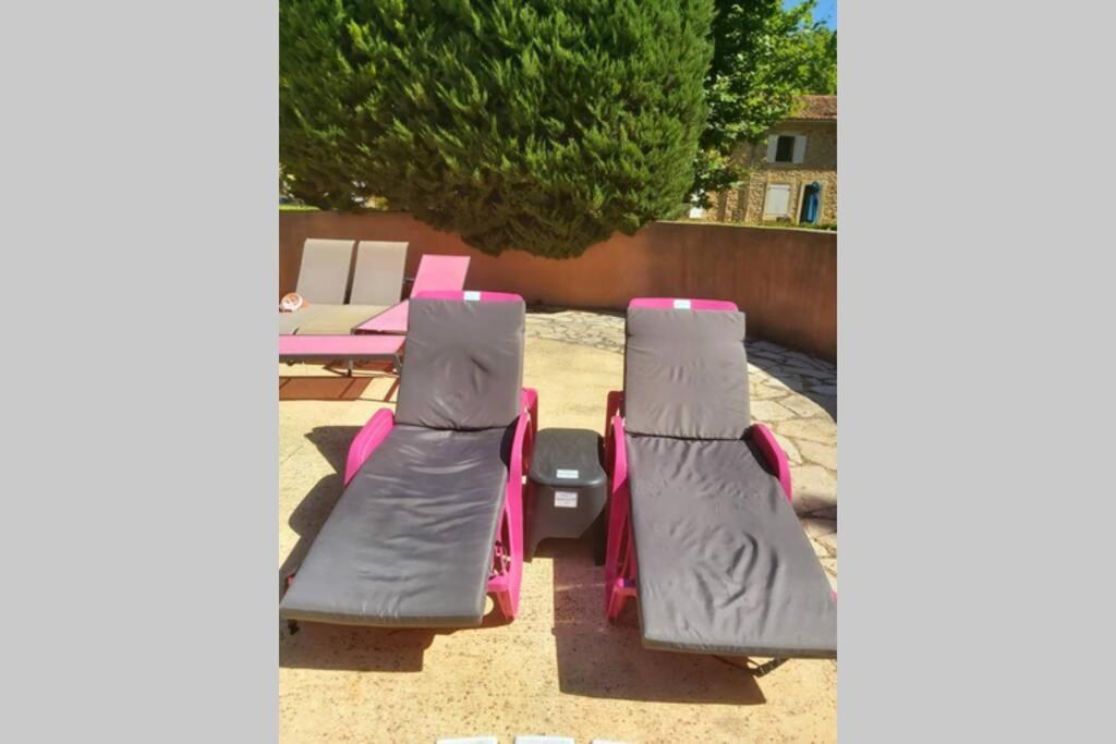 superbe appartement en résidence avec piscine dans le Luberon au pied du colorado provencal Rustrel Exterior foto